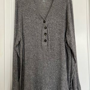 Woman’s light weight plus size grey top